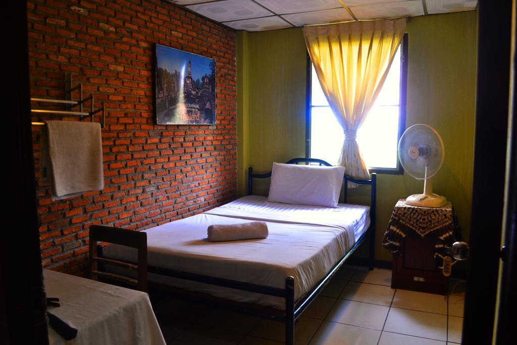 Brickhouse Ayutthaya Guesthouse Est 1986 Zewnętrze zdjęcie