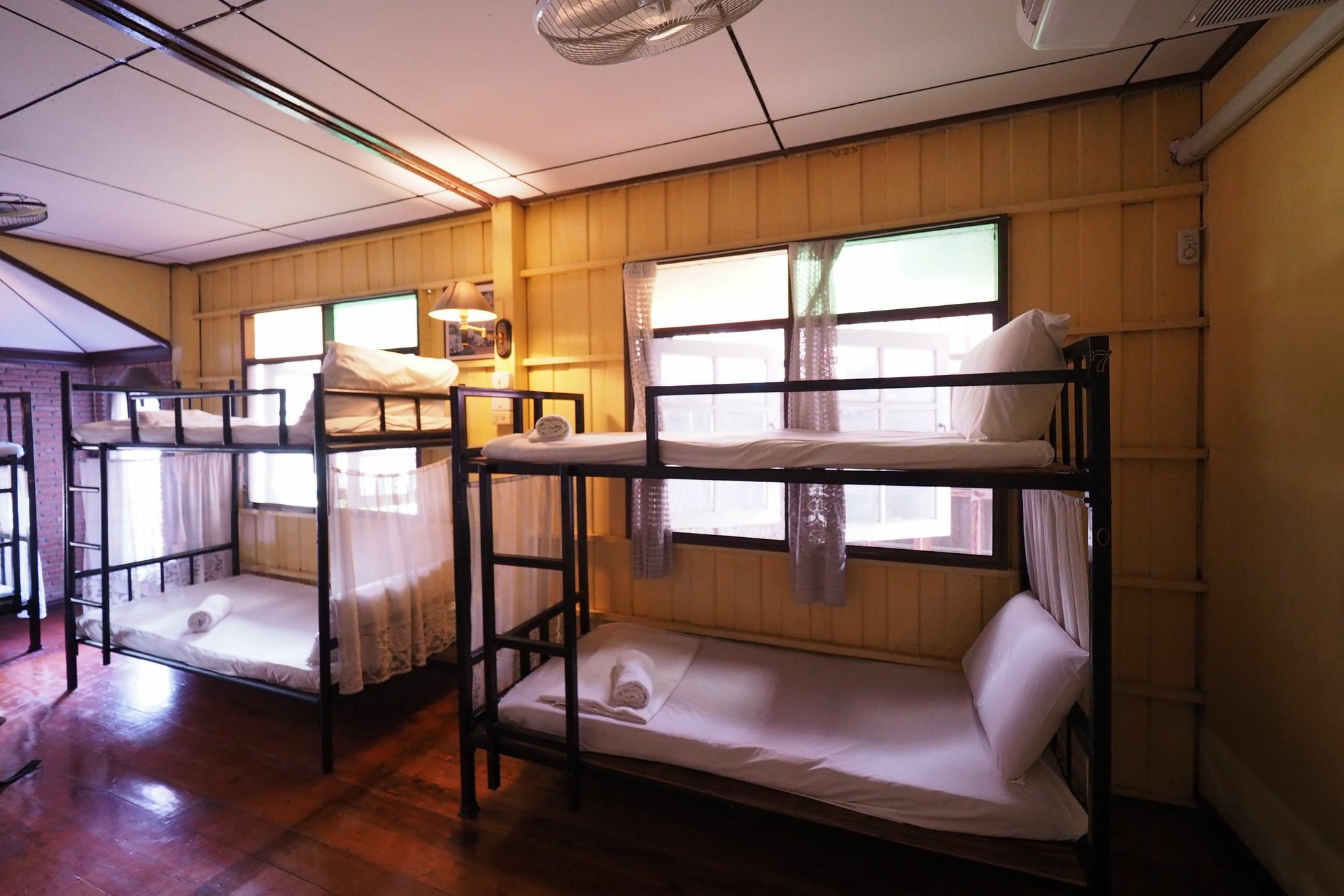Brickhouse Ayutthaya Guesthouse Est 1986 Zewnętrze zdjęcie