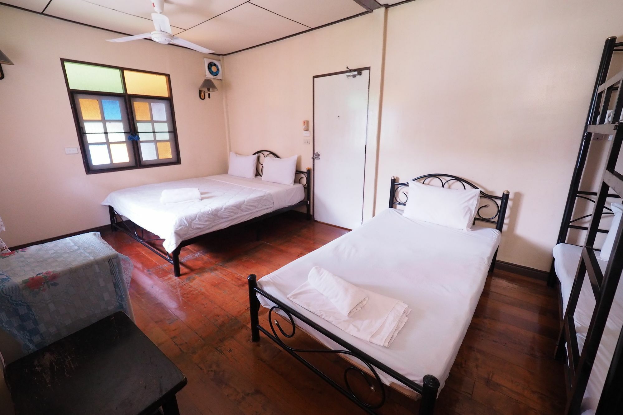 Brickhouse Ayutthaya Guesthouse Est 1986 Zewnętrze zdjęcie