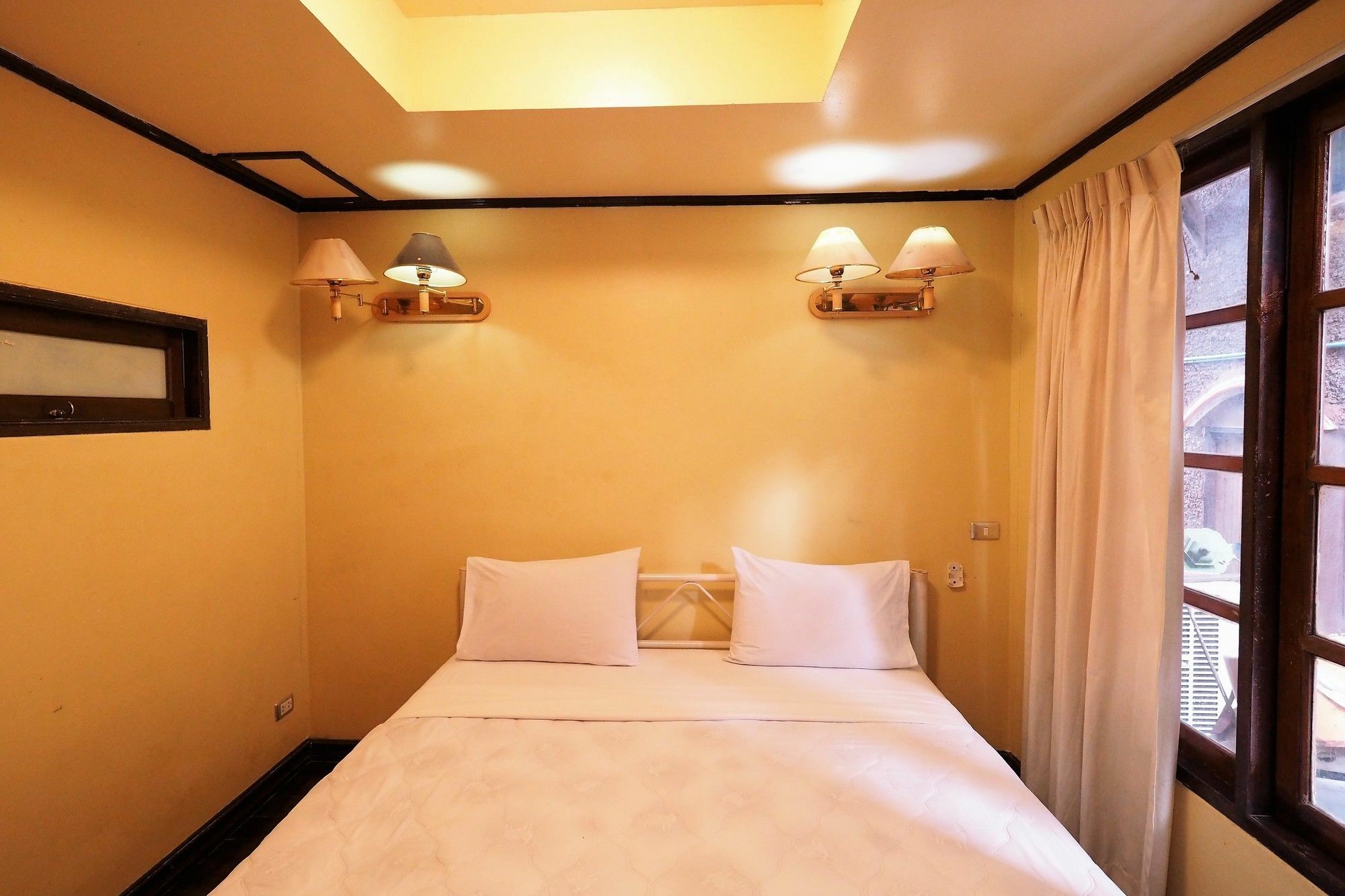 Brickhouse Ayutthaya Guesthouse Est 1986 Zewnętrze zdjęcie